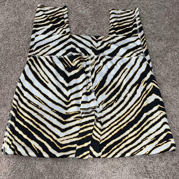 ZUBAZ Pittsburgh Steelers leggings - Picture 6 of 6